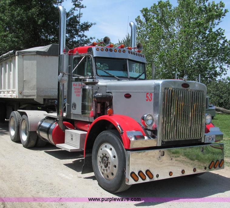 image for item C2170 1984 Peterbilt 359 semi truck