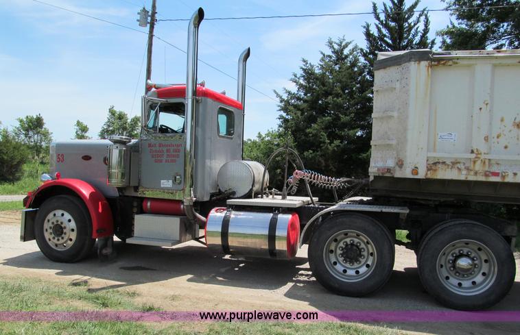 image for item C2170 1984 Peterbilt 359 semi truck