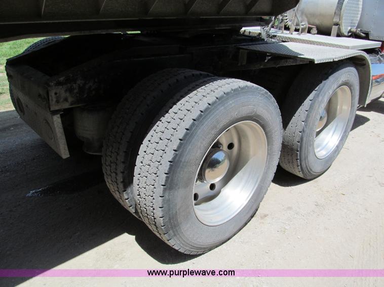 image for item C2170 1984 Peterbilt 359 semi truck