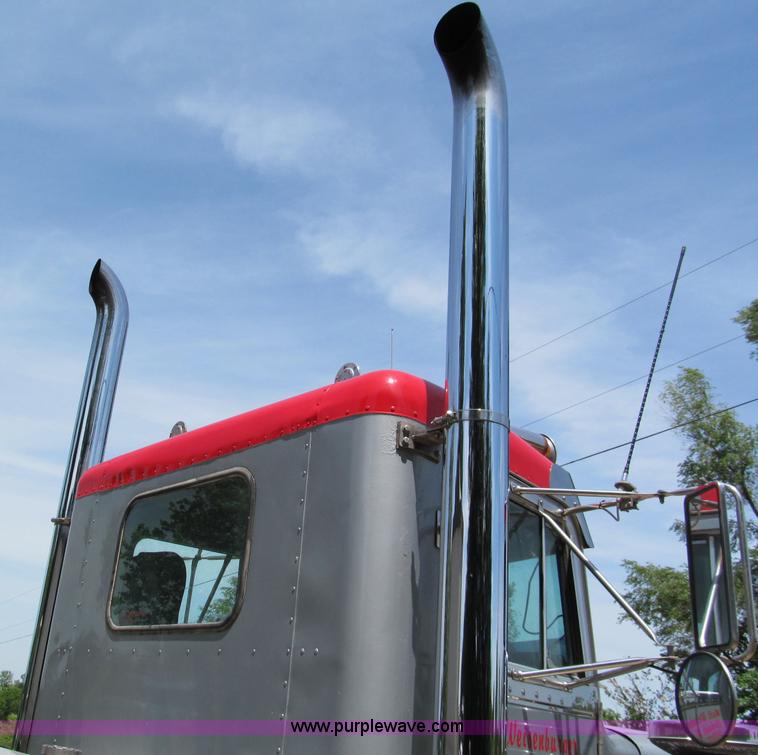 image for item C2170 1984 Peterbilt 359 semi truck