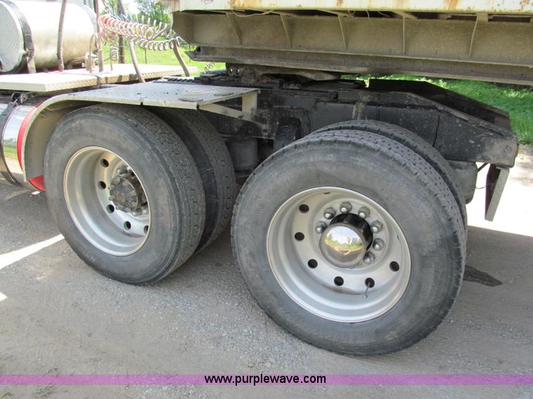 image for item C2170 1984 Peterbilt 359 semi truck