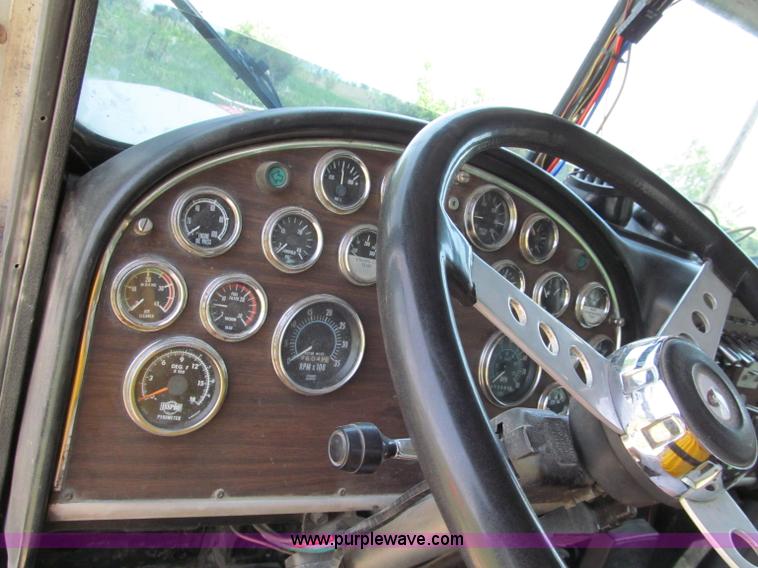 image for item C2170 1984 Peterbilt 359 semi truck