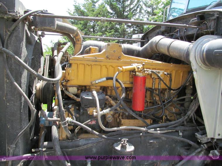 image for item C2170 1984 Peterbilt 359 semi truck