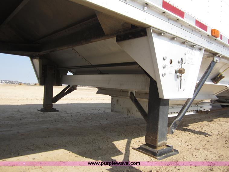 image for item C2533 2008 Wilson DWH500 PaceSetter 50' grain trailer