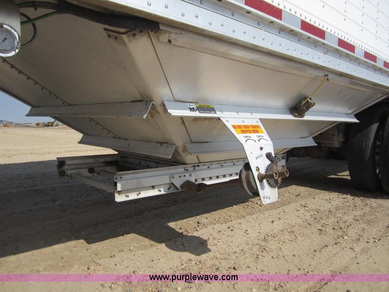 image for item C2533 2008 Wilson DWH500 PaceSetter 50' grain trailer