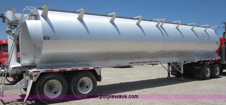 image for item C2534 1996 CEI Pacer Stinger bulk feed trailer