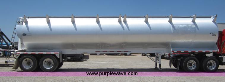 image for item C2534 1996 CEI Pacer Stinger bulk feed trailer