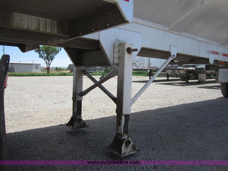 image for item C2534 1996 CEI Pacer Stinger bulk feed trailer