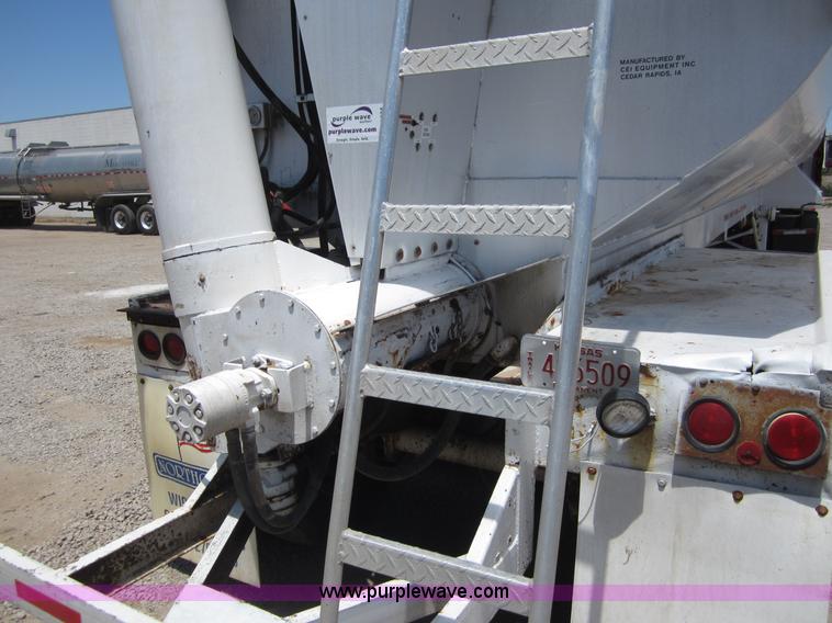 image for item C2534 1996 CEI Pacer Stinger bulk feed trailer