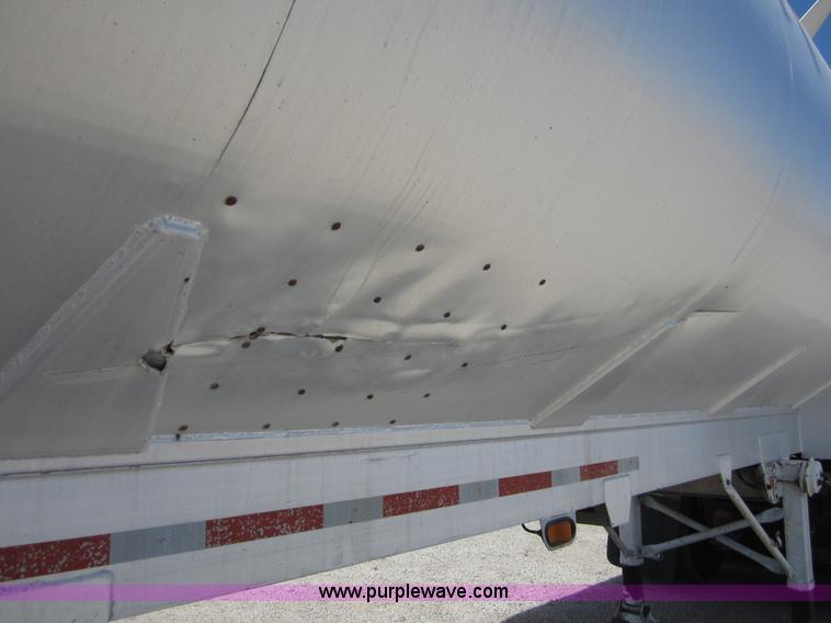 image for item C2534 1996 CEI Pacer Stinger bulk feed trailer