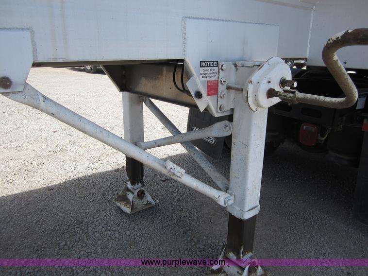 image for item C2534 1996 CEI Pacer Stinger bulk feed trailer