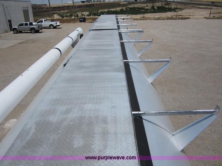 image for item C2534 1996 CEI Pacer Stinger bulk feed trailer