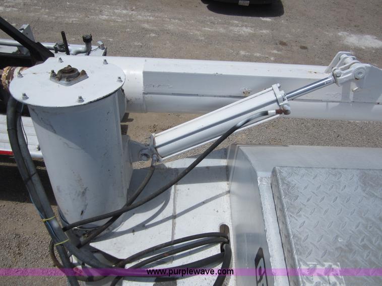 image for item C2534 1996 CEI Pacer Stinger bulk feed trailer