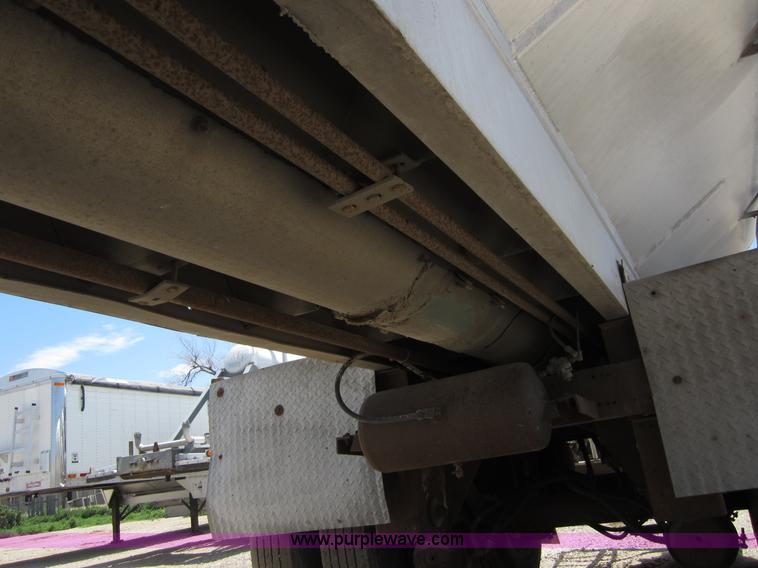 image for item C2534 1996 CEI Pacer Stinger bulk feed trailer