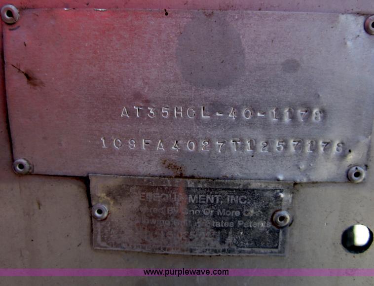 image for item C2534 1996 CEI Pacer Stinger bulk feed trailer