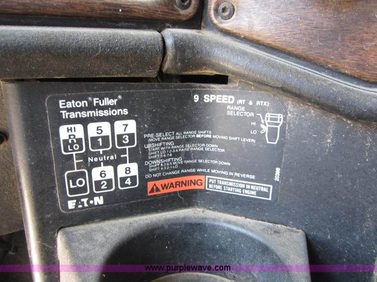 image for item C2535 1997 Freightliner FLD120 semi truck