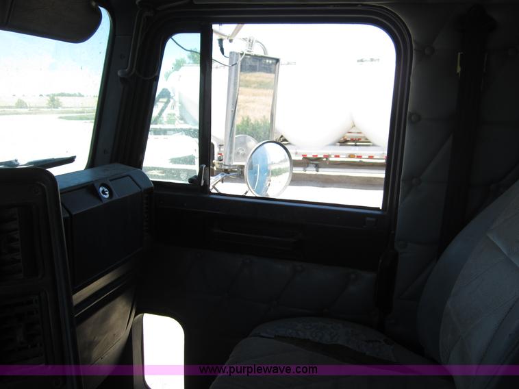 image for item C2535 1997 Freightliner FLD120 semi truck
