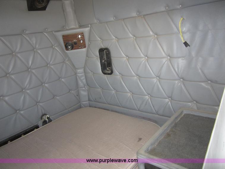 image for item C2535 1997 Freightliner FLD120 semi truck