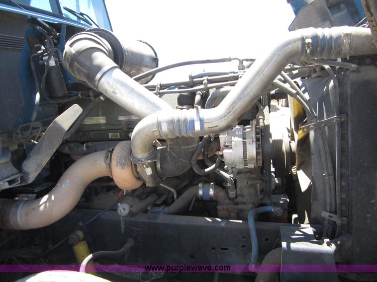 image for item C2535 1997 Freightliner FLD120 semi truck