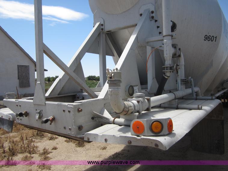 image for item C2536 1996 Stephens 42' pneumatic dry bulk trailer