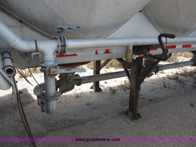 image for item C2536 1996 Stephens 42' pneumatic dry bulk trailer