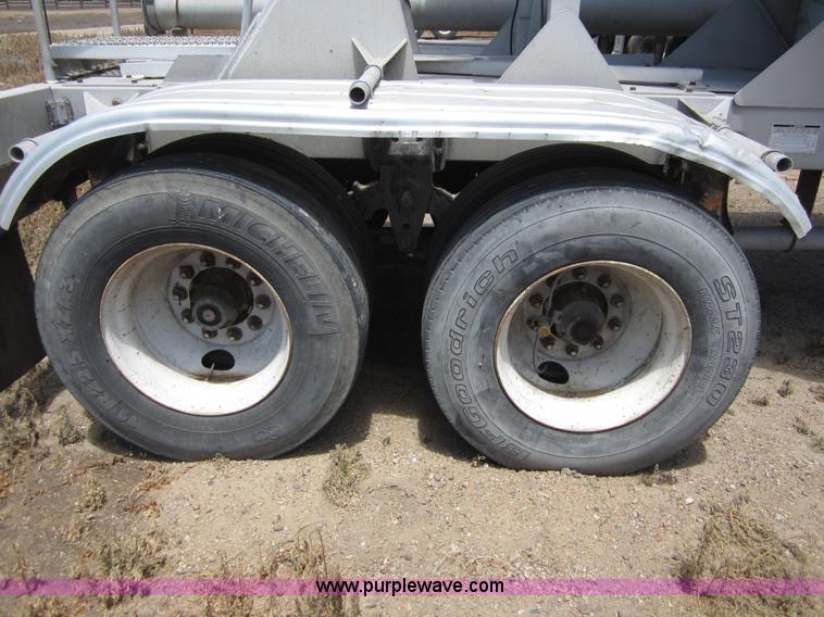 image for item C2536 1996 Stephens 42' pneumatic dry bulk trailer