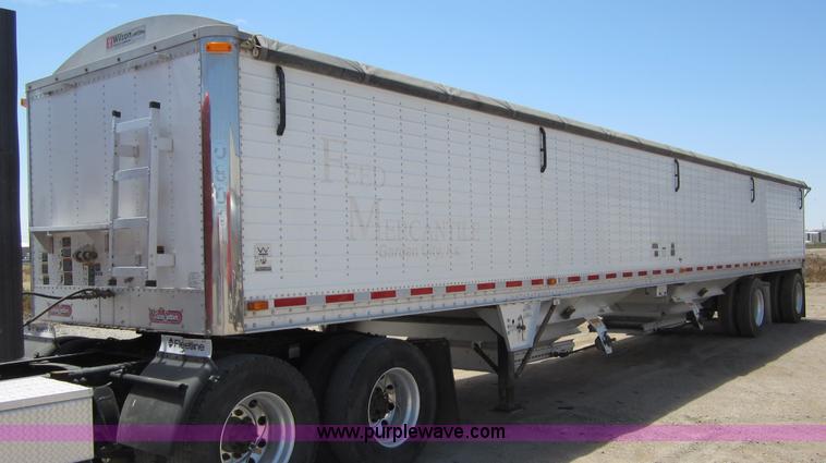 image for item C2537 2008 Wilson DWH500  PaceSetter 50' grain trailer