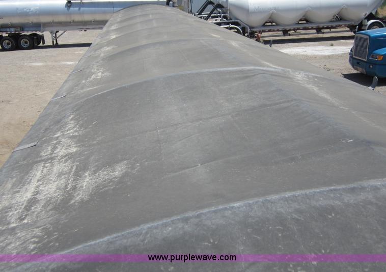 image for item C2537 2008 Wilson DWH500  PaceSetter 50' grain trailer