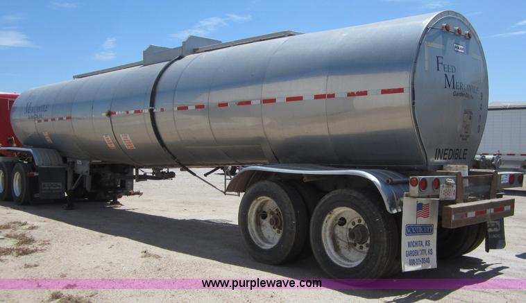 image for item C2538 1994 Polar tanker trailer