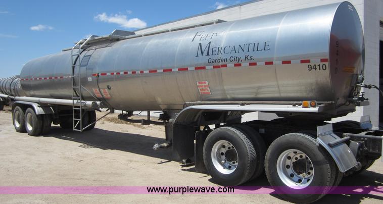 image for item C2538 1994 Polar tanker trailer
