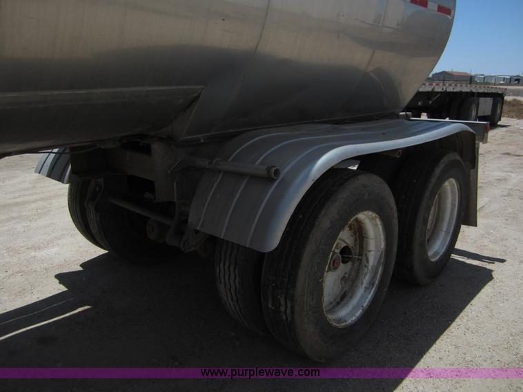 image for item C2538 1994 Polar tanker trailer