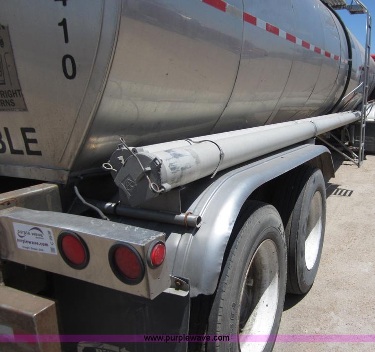 image for item C2538 1994 Polar tanker trailer