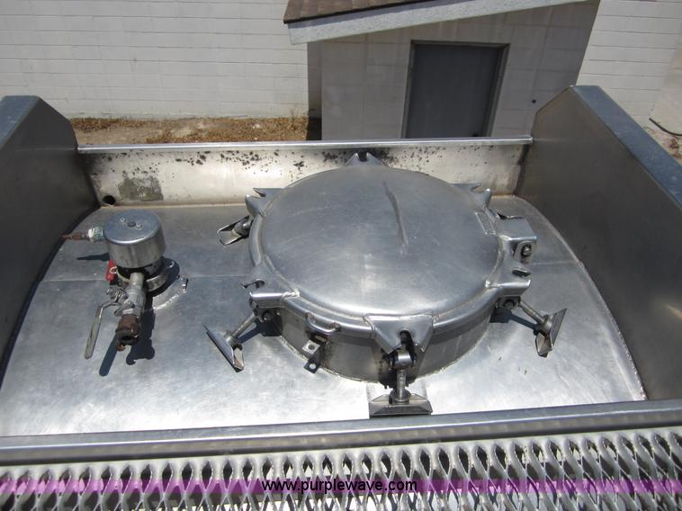 image for item C2538 1994 Polar tanker trailer