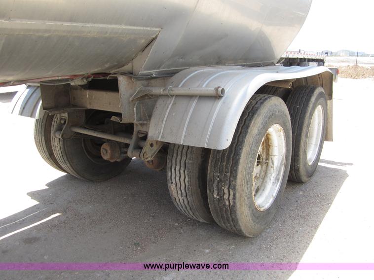 image for item C2538 1994 Polar tanker trailer
