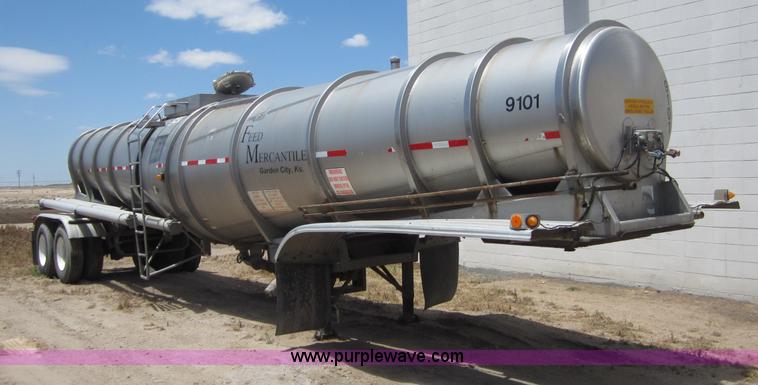 image for item C2539 1991 Polar tanker trailer