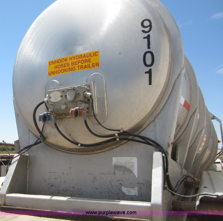 image for item C2539 1991 Polar tanker trailer