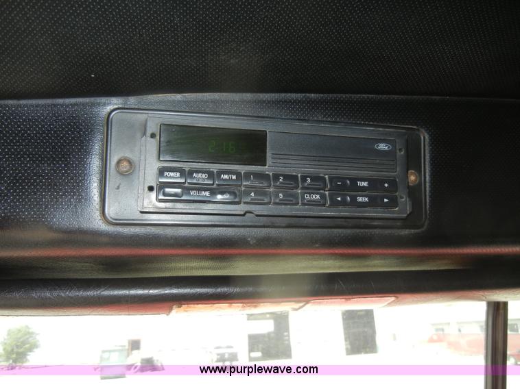 image for item D4121 1993 Mack CH613 semi truck