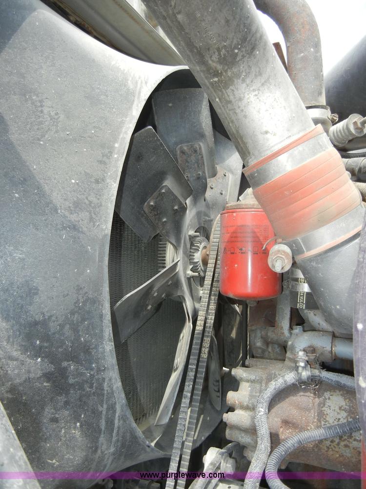 image for item D4121 1993 Mack CH613 semi truck