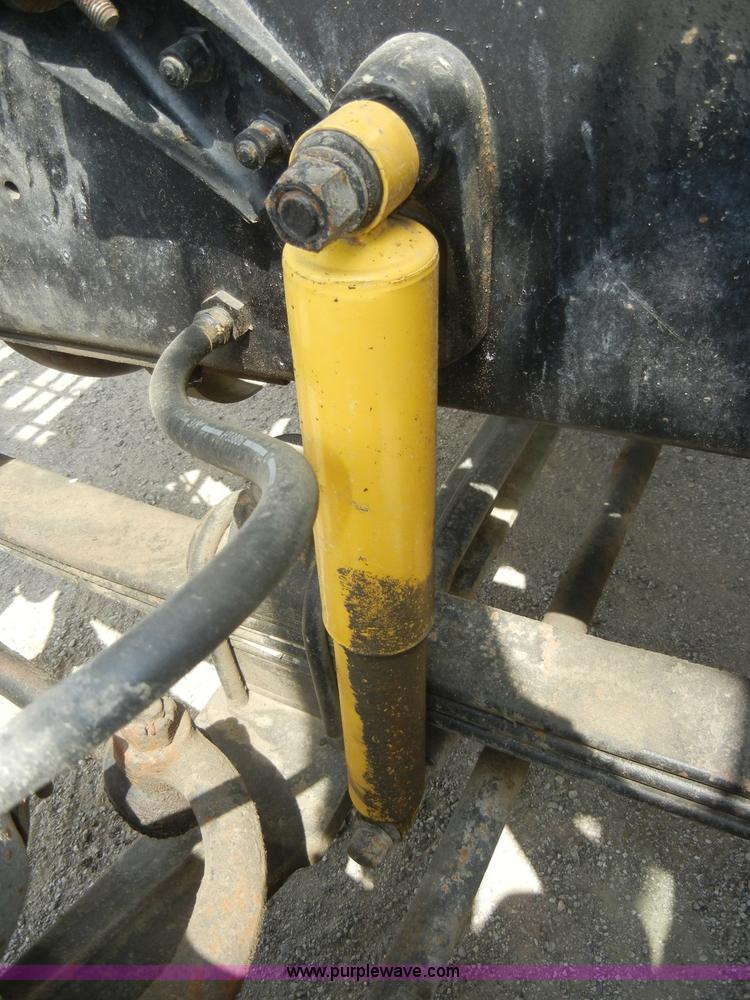 image for item D4121 1993 Mack CH613 semi truck