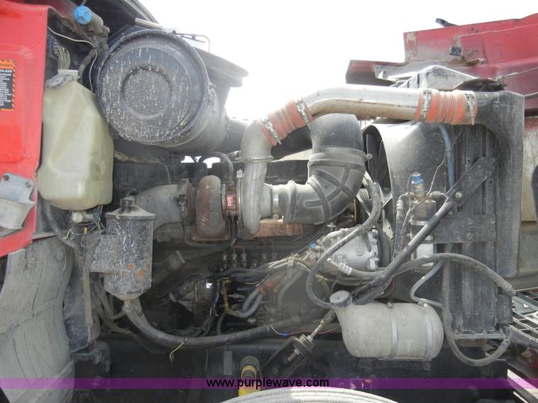 image for item D4121 1993 Mack CH613 semi truck