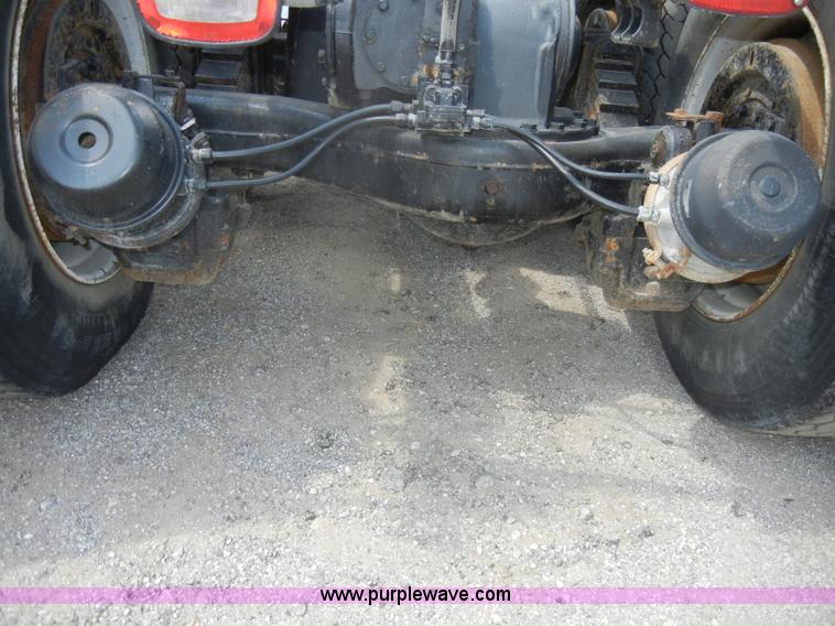 image for item D4121 1993 Mack CH613 semi truck