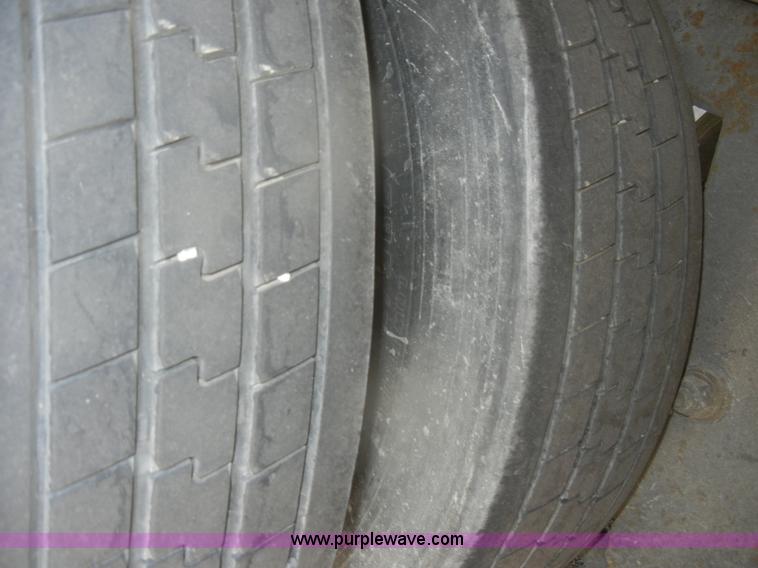 image for item D4128 1999 Wabash 53' refrigerated trailer