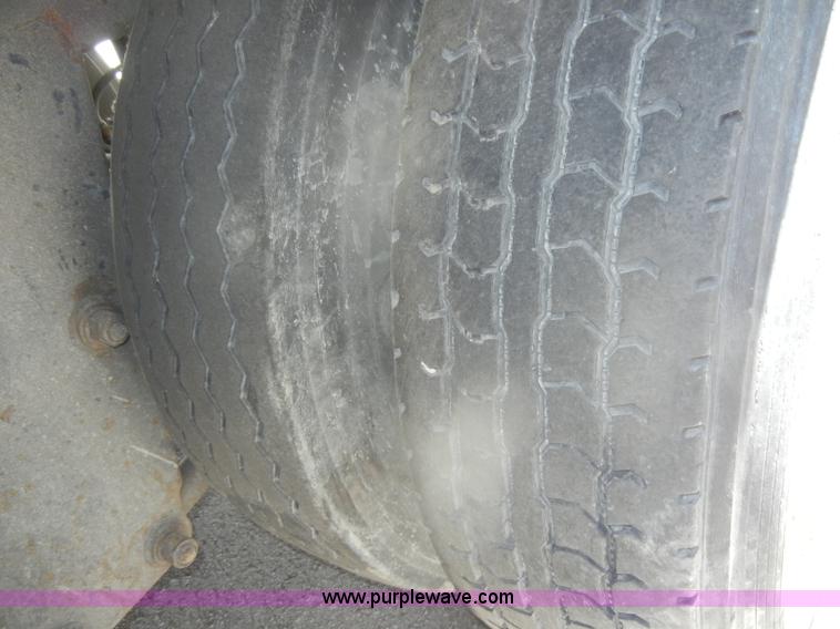 image for item D4128 1999 Wabash 53' refrigerated trailer