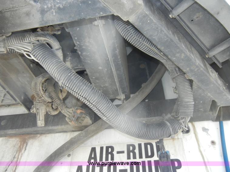 image for item D4128 1999 Wabash 53' refrigerated trailer