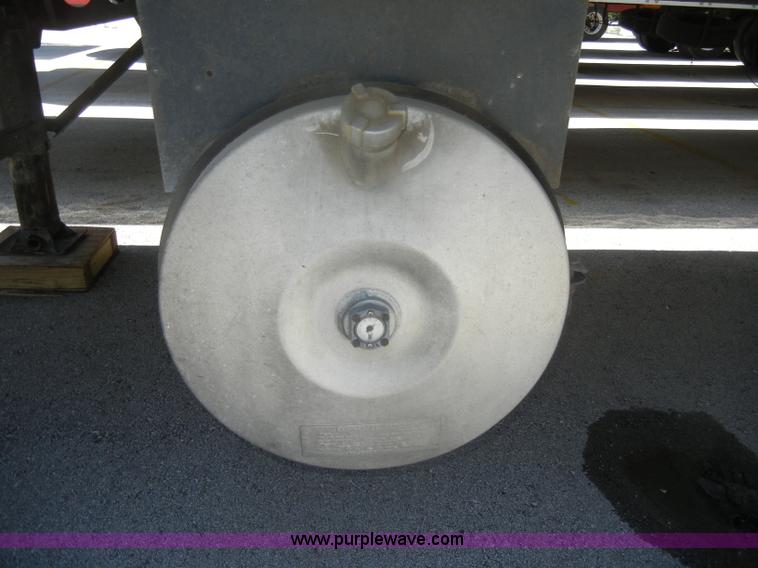 image for item D4128 1999 Wabash 53' refrigerated trailer