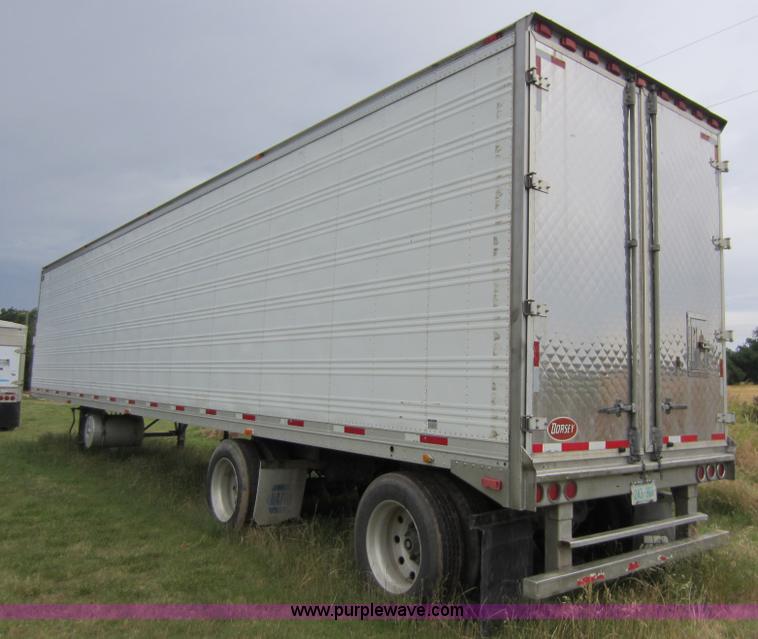 image for item D5572 2000 Dorsey 48' reefer trailer
