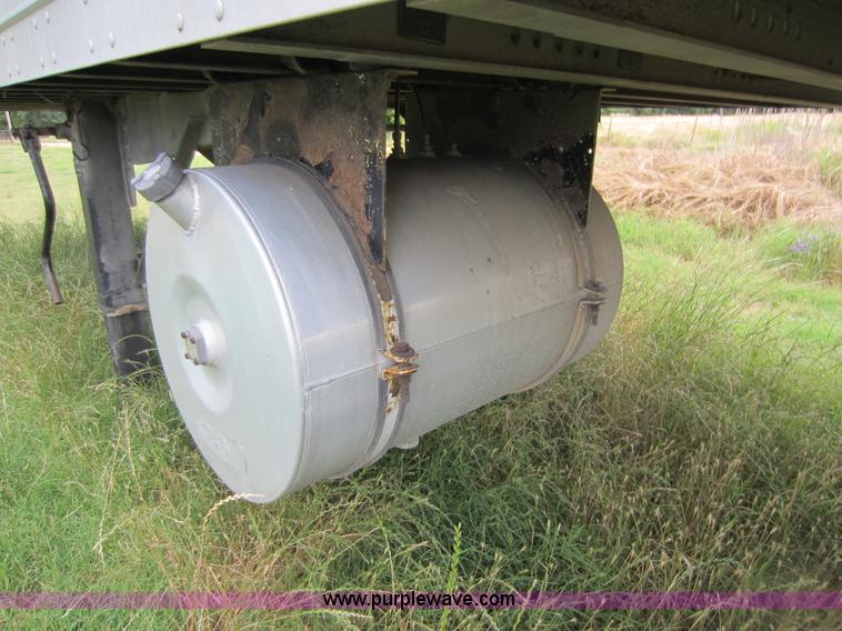 image for item D5572 2000 Dorsey 48' reefer trailer