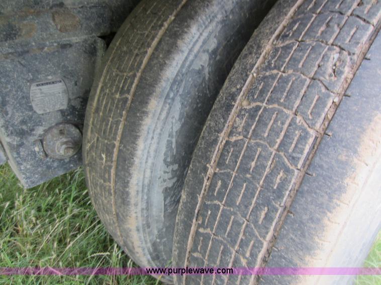 image for item D5572 2000 Dorsey 48' reefer trailer