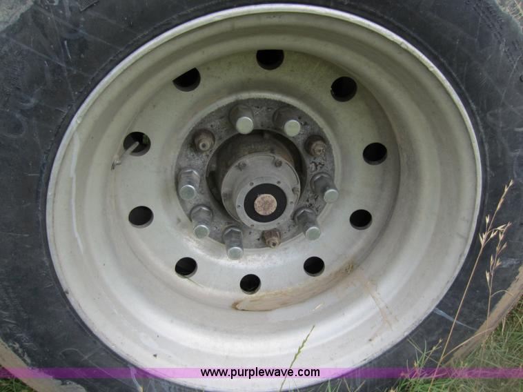 image for item D5572 2000 Dorsey 48' reefer trailer