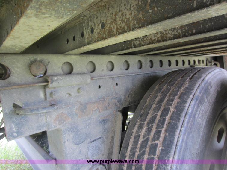 image for item D5572 2000 Dorsey 48' reefer trailer